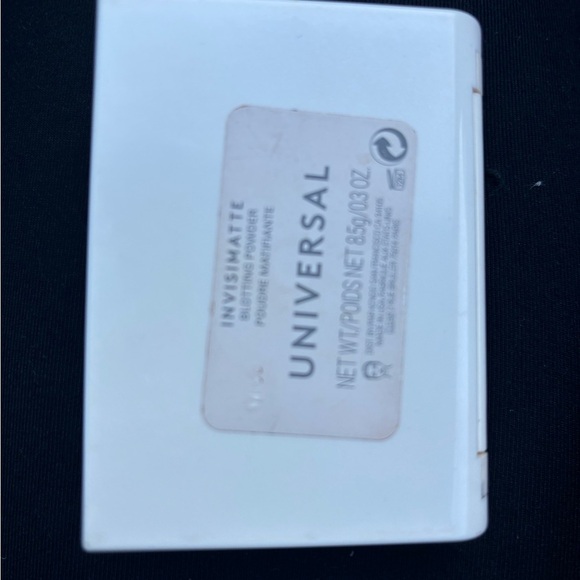 Fenty Beauty Compact - Picture 3 of 3